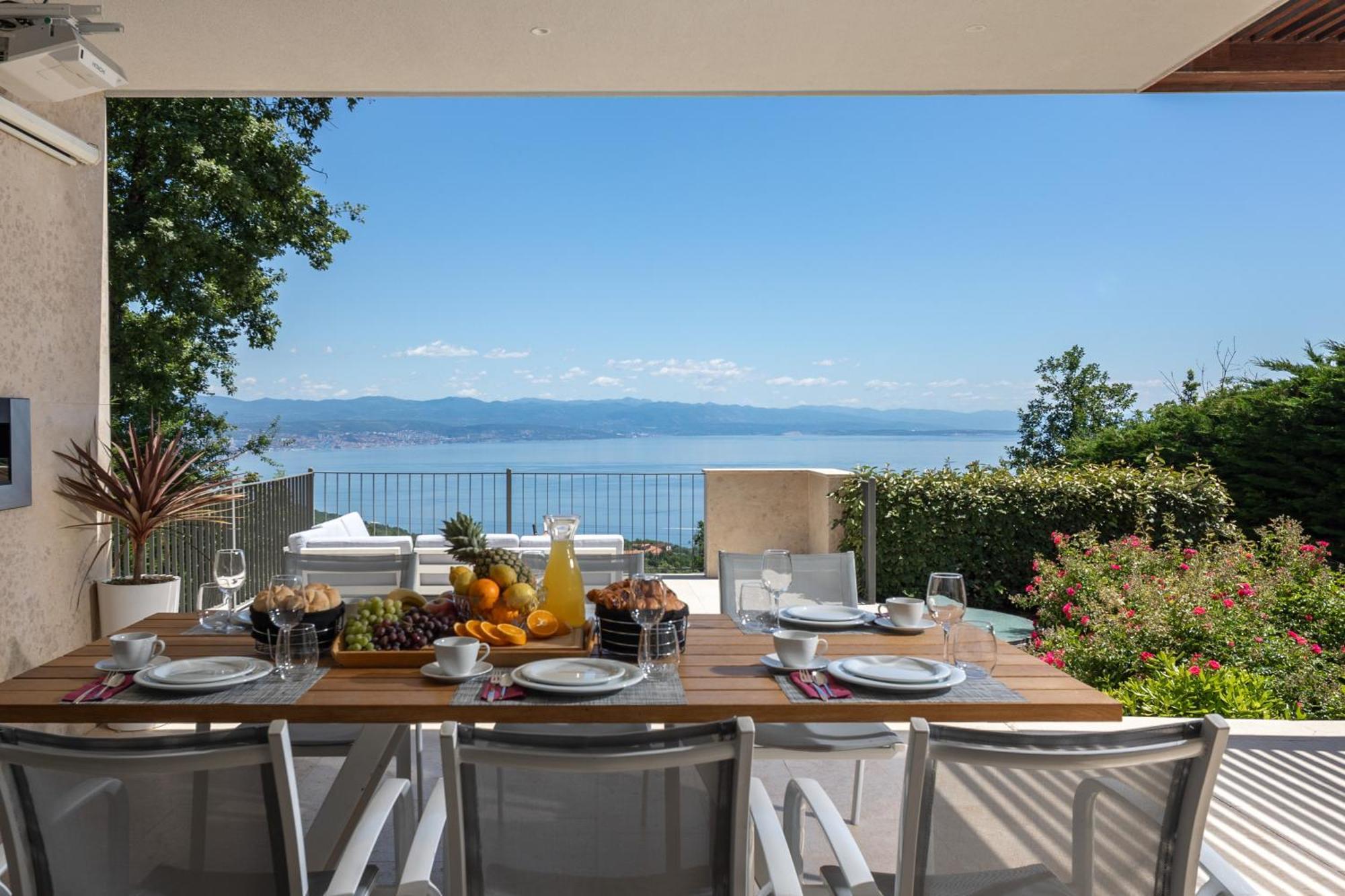 Villa Altavista - Seaview & Relax With Heated Pool & Minigolf Опатия Экстерьер фото