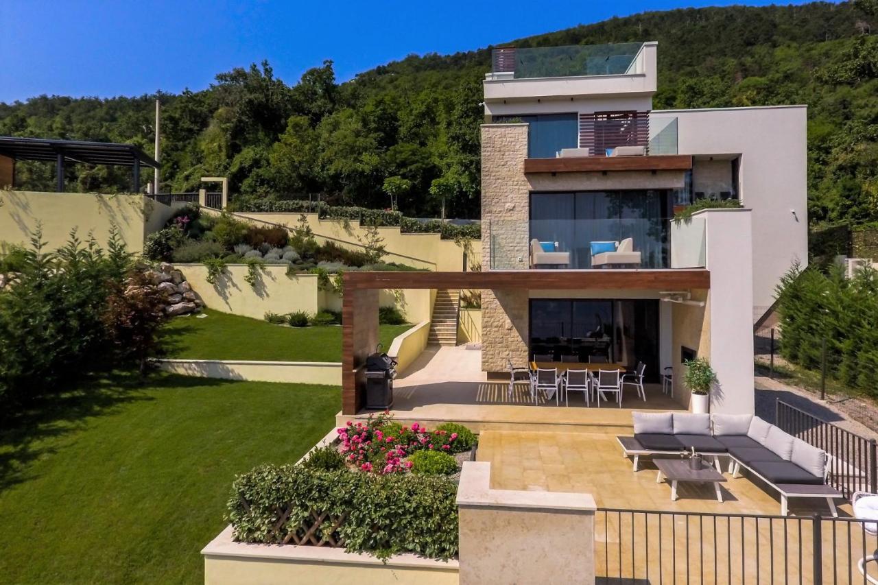 Villa Altavista - Seaview & Relax With Heated Pool & Minigolf Опатия Экстерьер фото